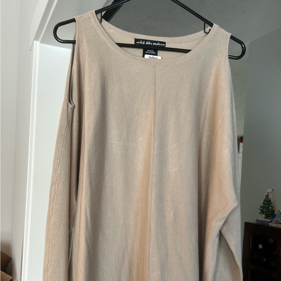 NWT- Tan sweater with keyhole at the shoulder - Picture 3 of 5